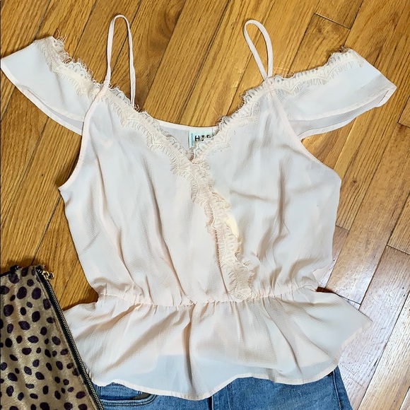 H.I.P Blush Lace Cold Shoulder Top, size S - Picture 2 of 4